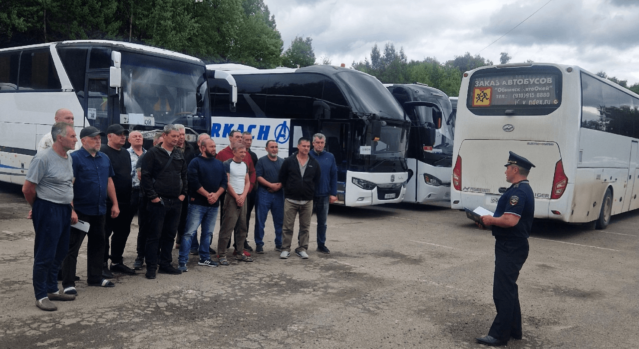 Обнинским водителям автобусов напомнили о новых нюансах правил перевозки детей