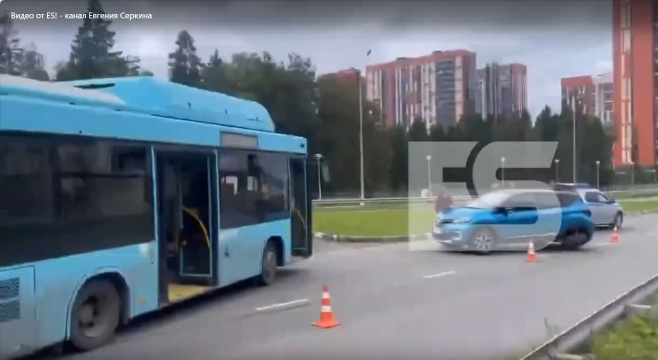 В Обнинске рейсовый автобус столкнулся с Renault